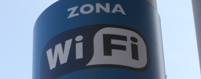 Find the passwords for nearby WiFi hotspots, with 4sqwifi for the iPhone
