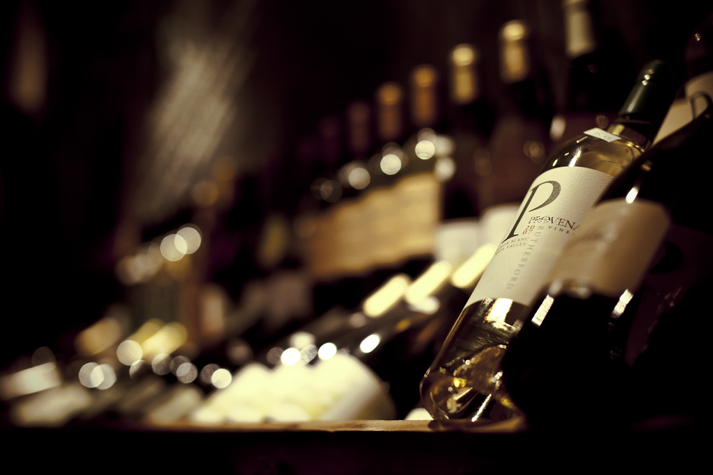 Hello Vino 2.0 lets you snap photos of wine bottles for smart recommendations
