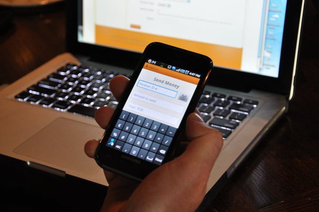 Short on cash? Dwolla Instant will front you up to $500, no crazy fees required