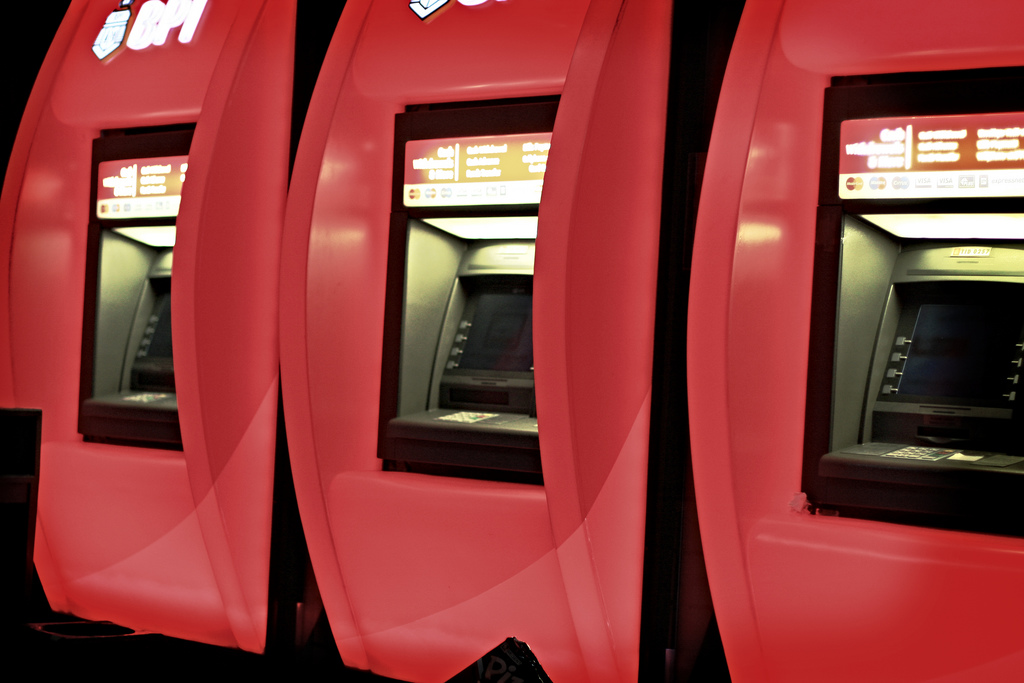 Over 90,000 people have requested an invite to use banking alternative Simple.com