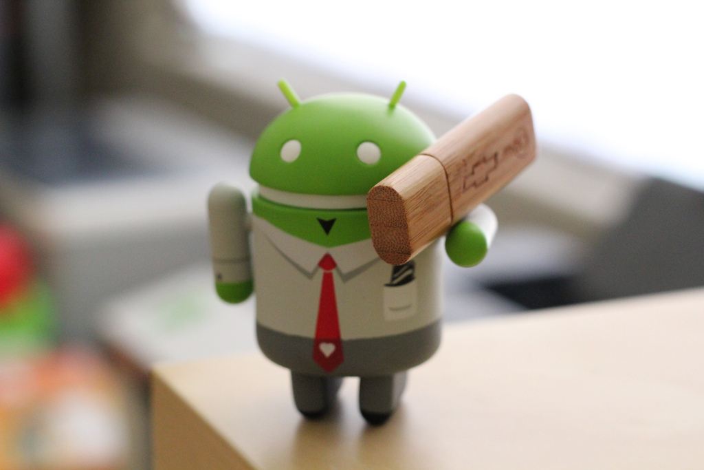 Google updates Android Market, reviewer’s handset model & app version now included