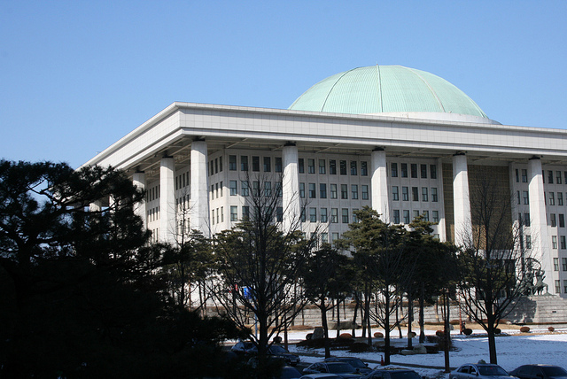 South Korea overturns ban on Twitter use for election campaigns