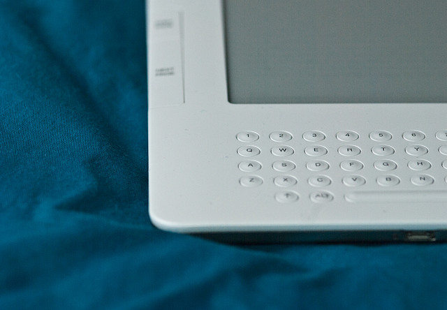 Amazon’s Kindle Lending Library now boasts 75,000 books, borrowed 295,000 times last month