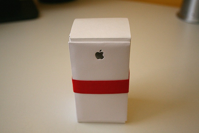 Apple posts Christmas deadlines, offers free 2-3 day shipping. Here’s when to order to get it by ...