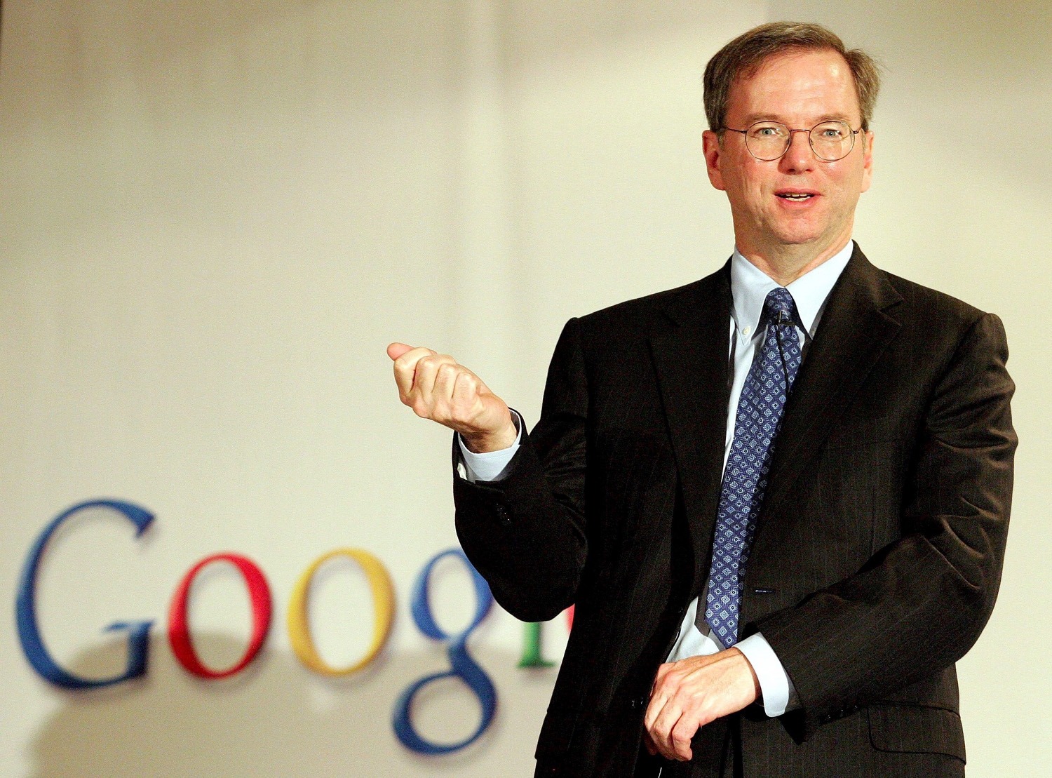 Google’s Schmidt teases possible Nexus tablet in the next 6 months