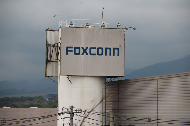 Foxconn doesn’t have a set date to make iPads in Brazil, minister says