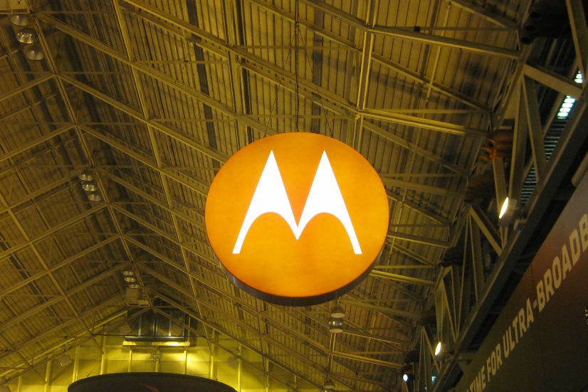 Motorola Droid 4 unveiled; Verizon LTE 4G, 4-inch qHD display and half an inch thick