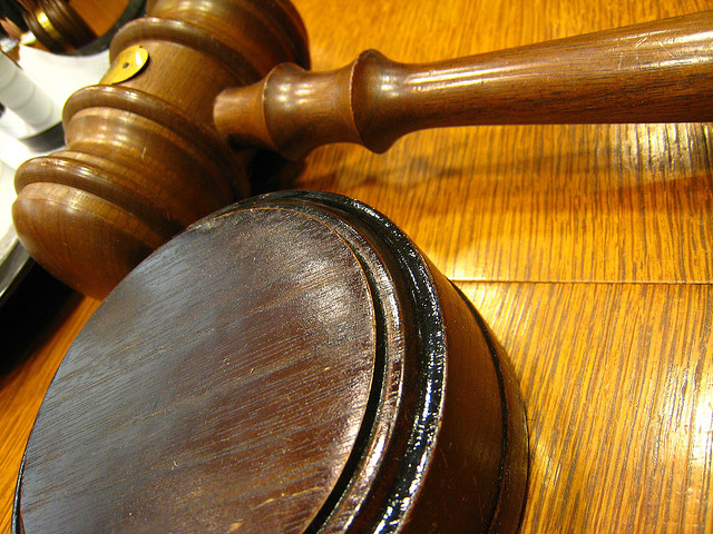 Music industry wants Google to de-list popular file-sharing sites or it may sue