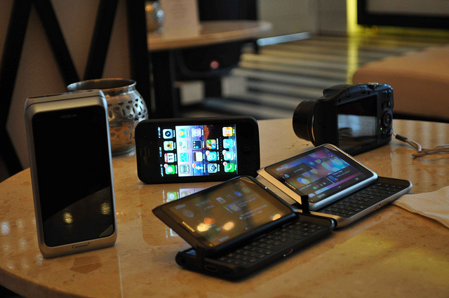 Nokia begins rolling out Microsoft business apps to Belle-enabled handsets