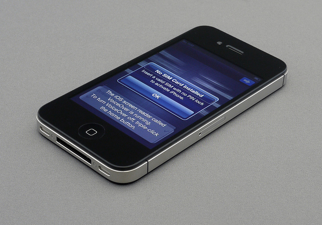 Leaked iOS 5.1 Gold Master confirms Japanese Siri support, new Lock Screen