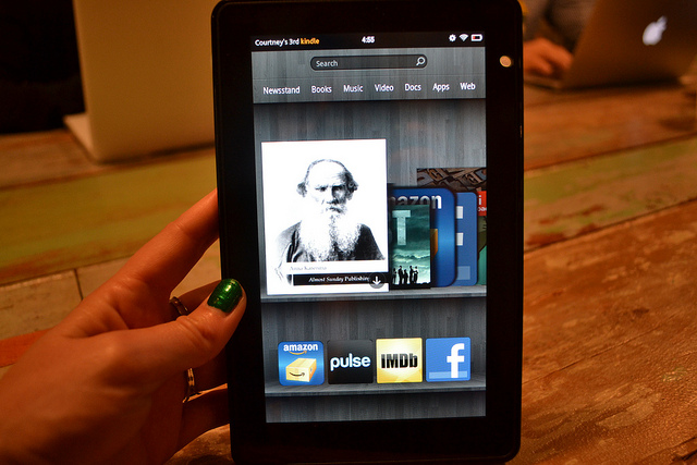 Amazon’s new ad knocks Apple, reminds us three Kindles cost the same as an iPad