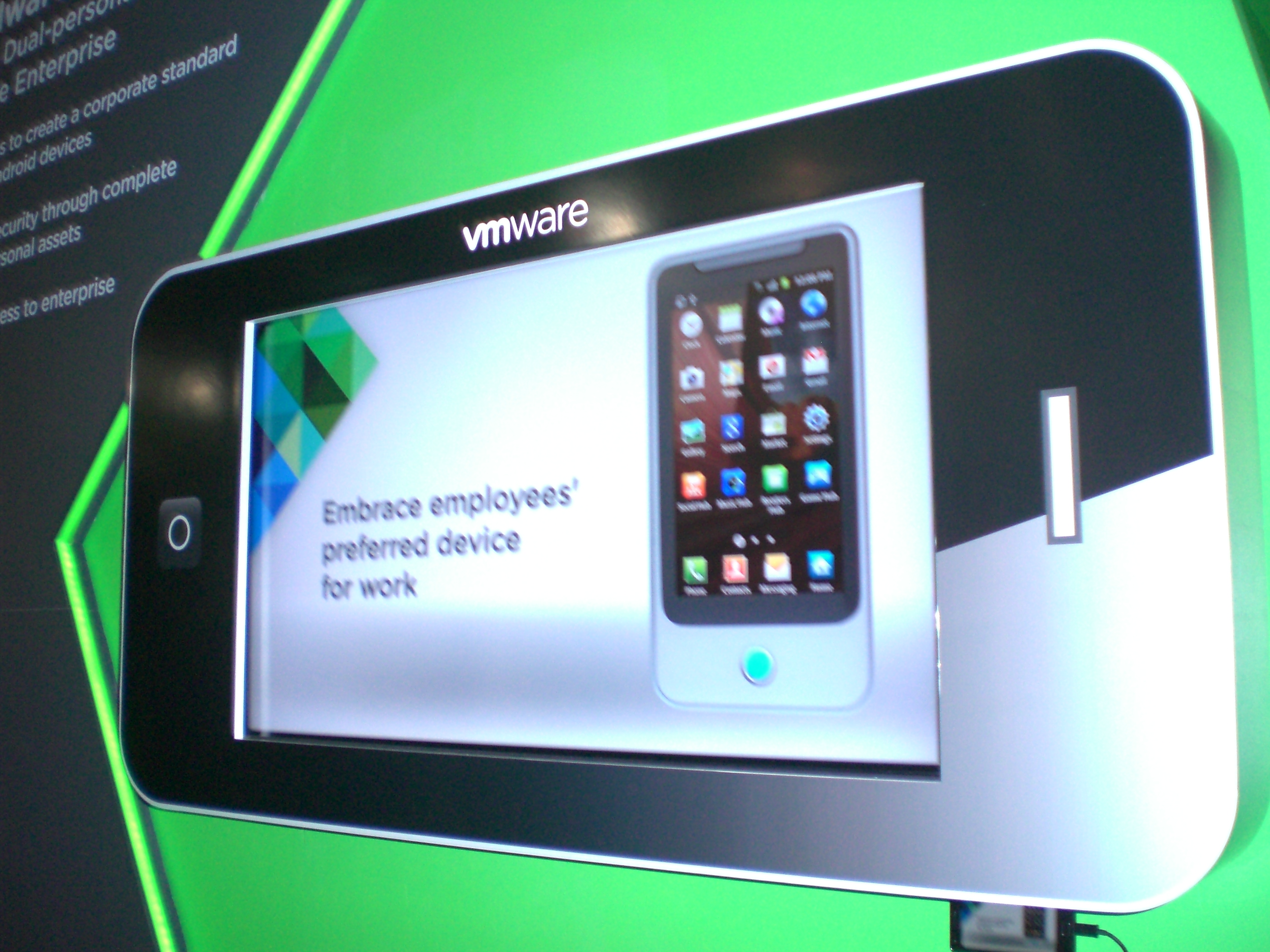 Dual Persona: A service making personal and business phones a single device
