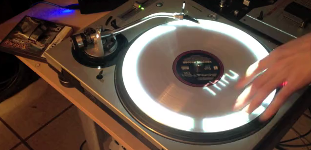 Projector mapping morphs a mixer and turntables into a DJ’s dream GUI