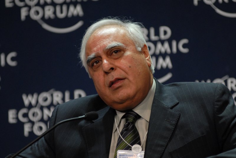 Indian minister Sibal: Social media should be regulated like the press