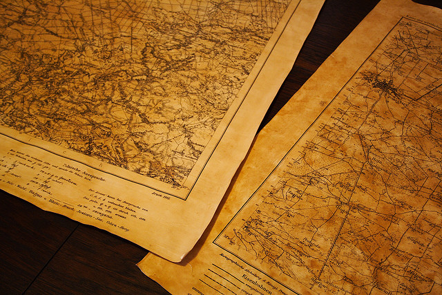 Confirmed: iPhoto for iOS uses OpenStreetMap data with custom Apple map tiles