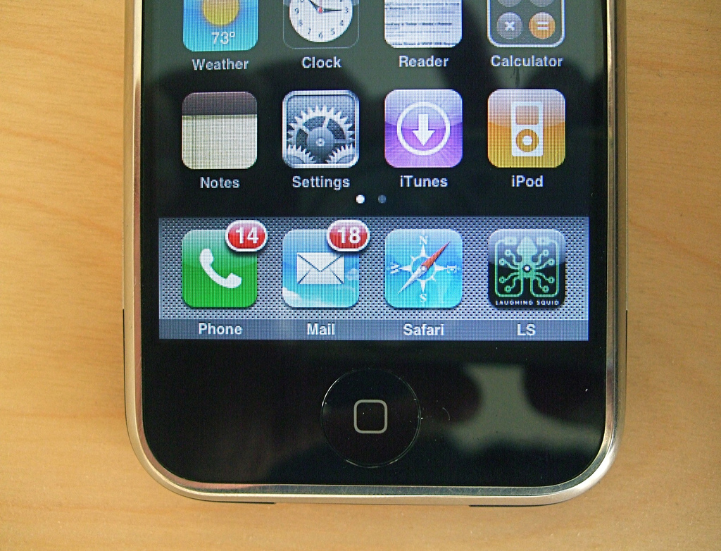China Mobile reaches 15 million iPhone users, despite not selling the Apple device