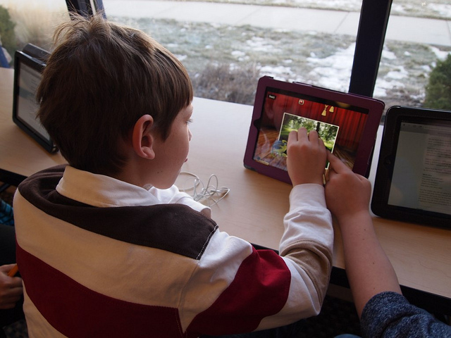 PlayTales e-bookstore for kids lets anyone develop and sell an interactive e-book