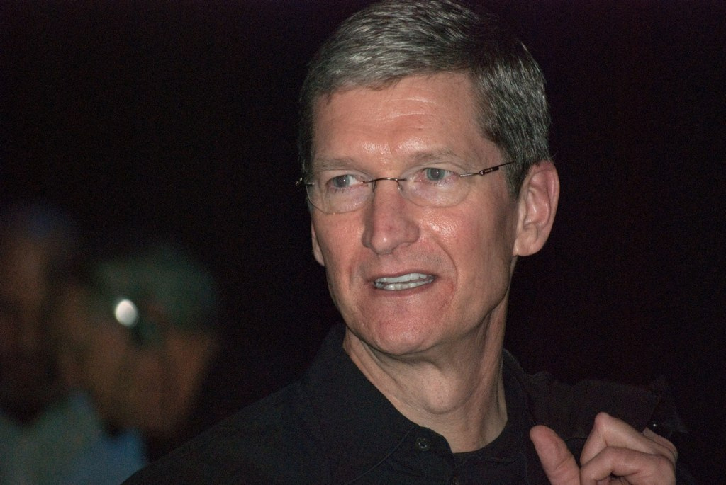 Tim Cook does what Jobs didn’t: Visit China as Apple’s CEO