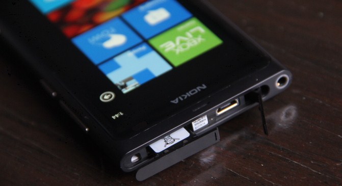 Canât buy a Lumia 900? It might not be because they’re sold out