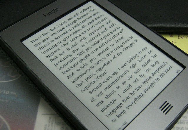 Amazon is shipping the Kindle Touch early to international customers