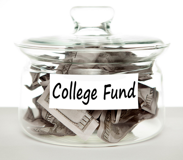 Grantoo is a social gaming platform that helps you win education grants to pay for college