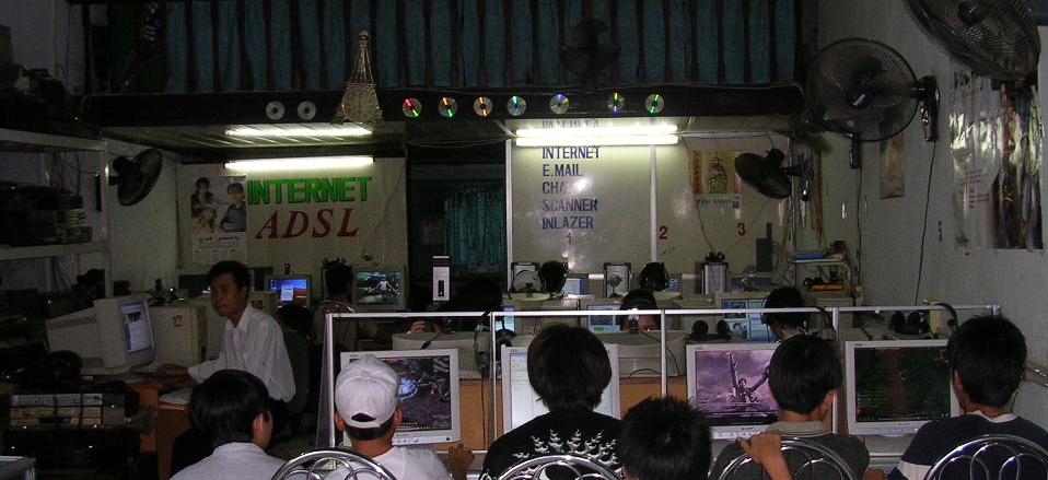 As Facebook prepares to IPO, social trailblazer Friendster relaunches for the Asian gaming market