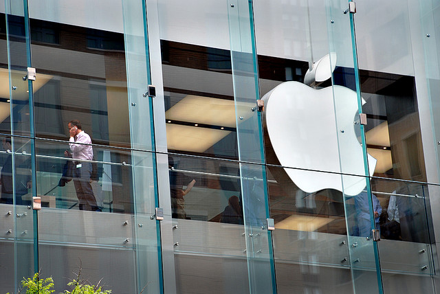 Brazilian court presses Apple to unlock lawyer’s iPhone, bought in the US