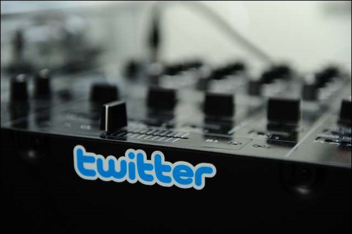 Twitter.com drops the hashbang for individual tweet URLs and makes it 5 times faster to view timelines ...