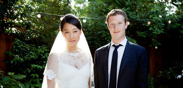 Mark Zuckerberg’s wedding status update passes 1 million Facebook ‘likes’