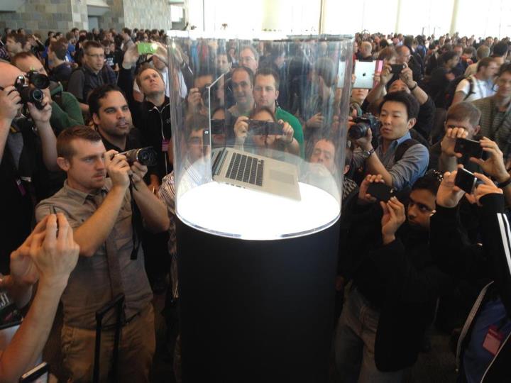No photo will illustrate the spectacle of an Apple product launch like this one