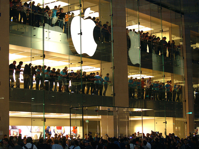Samsung to open new retail store in Sydney on the same road as Apple’s own
