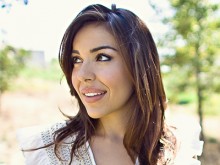 loverly kellee khalil 220x165 photo loverly kellee khalil 220x165 Meet the hottest wed tech startups artfully disrupting I do