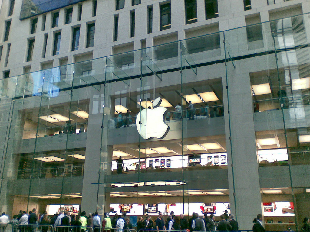 Siri confirms much speculated new Apple Store will open in Sydney
