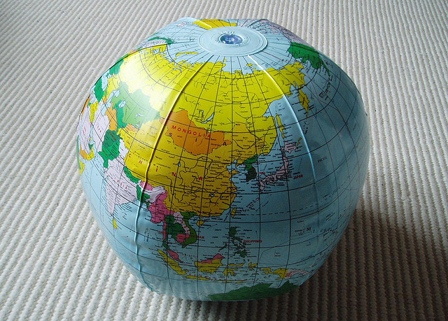 This app makes true “global” Twitter search as easy as one spin of the mouse