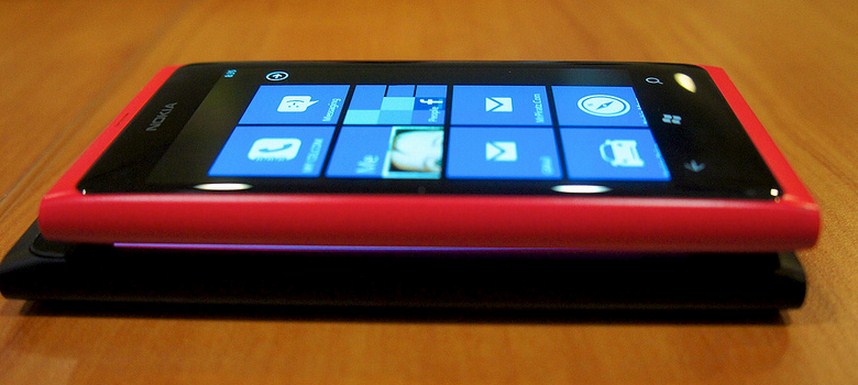 Windows Phone 8 handsets may not land until November