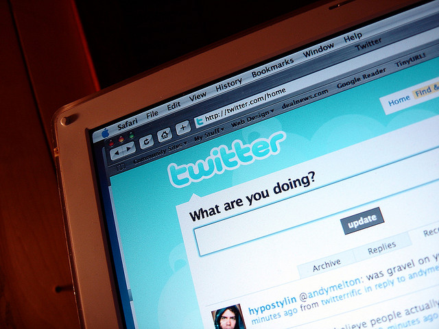 New Twitter search experience revealed: includes autocomplete, Spelling corrections, related suggestions ...