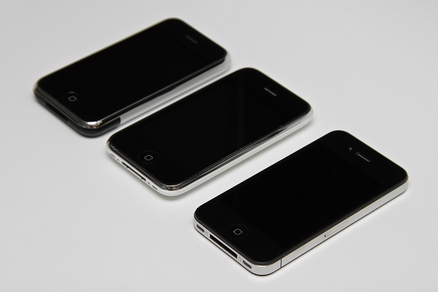 Apple to ship a new thinner iPhone using in-cell display technology, says WSJ