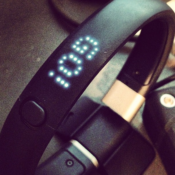 Nike updates FuelBand app for iOS to add multiple band support, increase sync speed