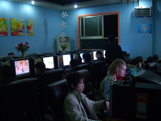 Chinese police net 10,000 arrests in latest online crime crackdown