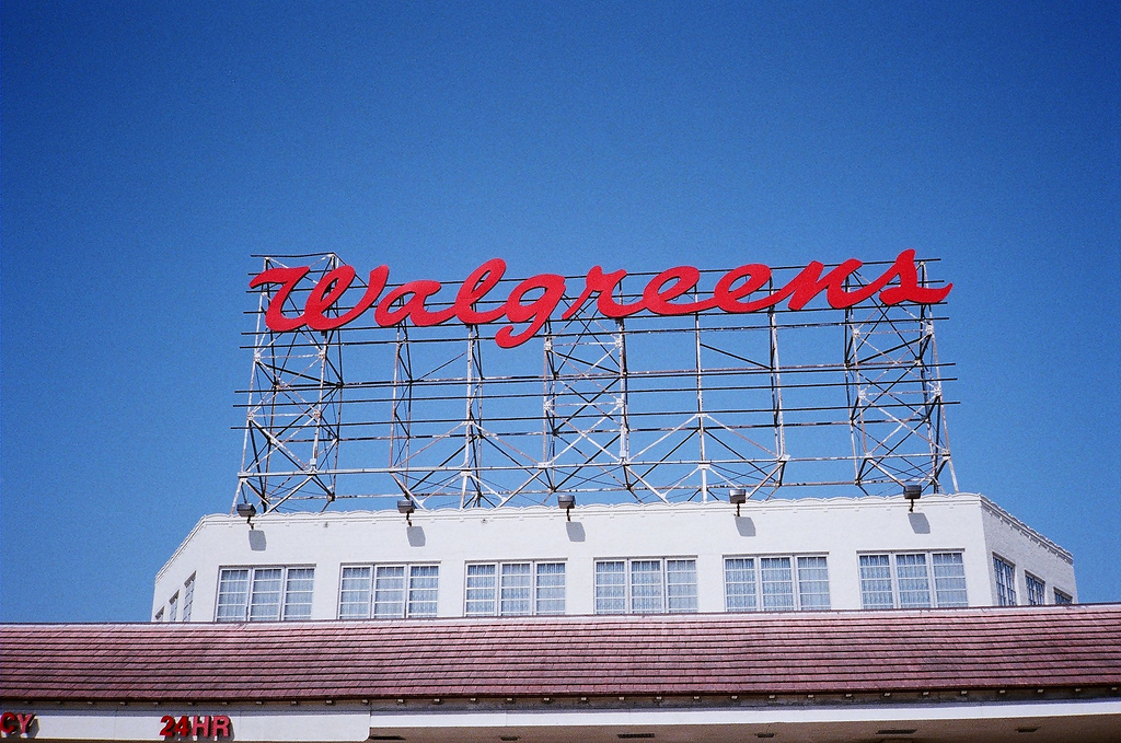Kicksend teams up with Walgreens to let US users order photo prints from their iPhone