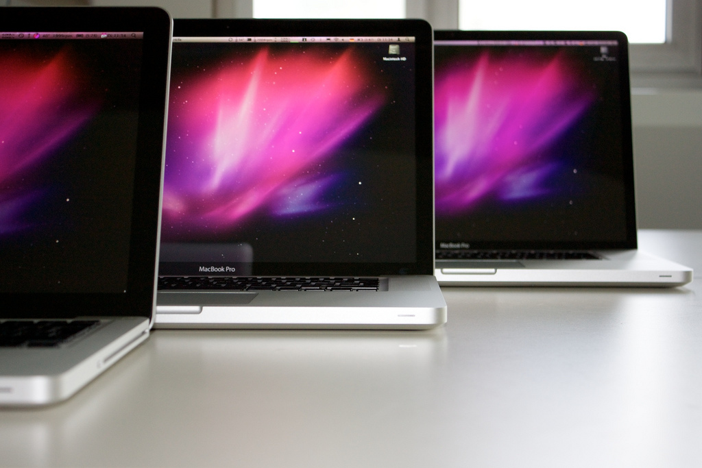 How to install Windows 7 on a MacBook Pro using Bootcamp, without CD drive