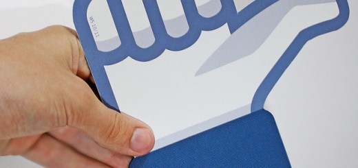 Facebook launches new two-pane layout for Messages, adds multiple-photo support and keyboard shortcuts ...