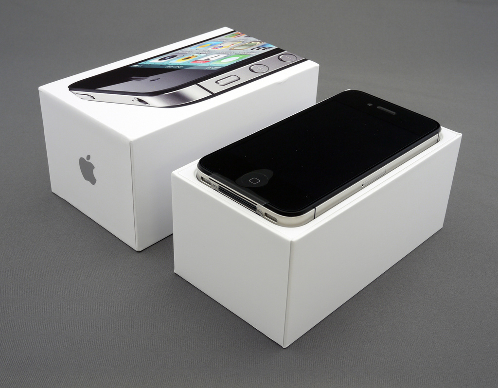 Apple will now give you up to $345 for your old iPhone 4S