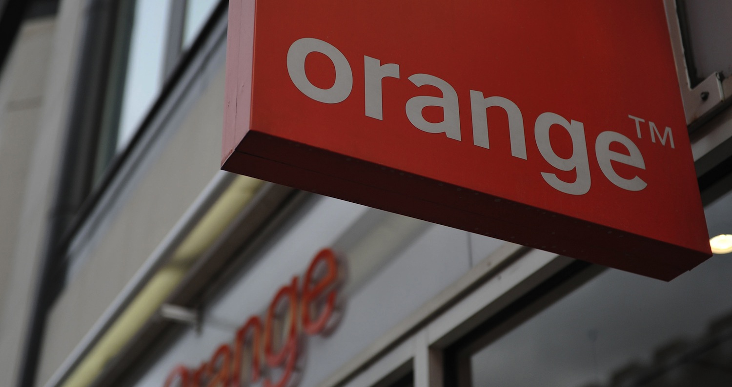 Following EE’s head start, O2 and Vodafone should launch 4G services by spring 2013