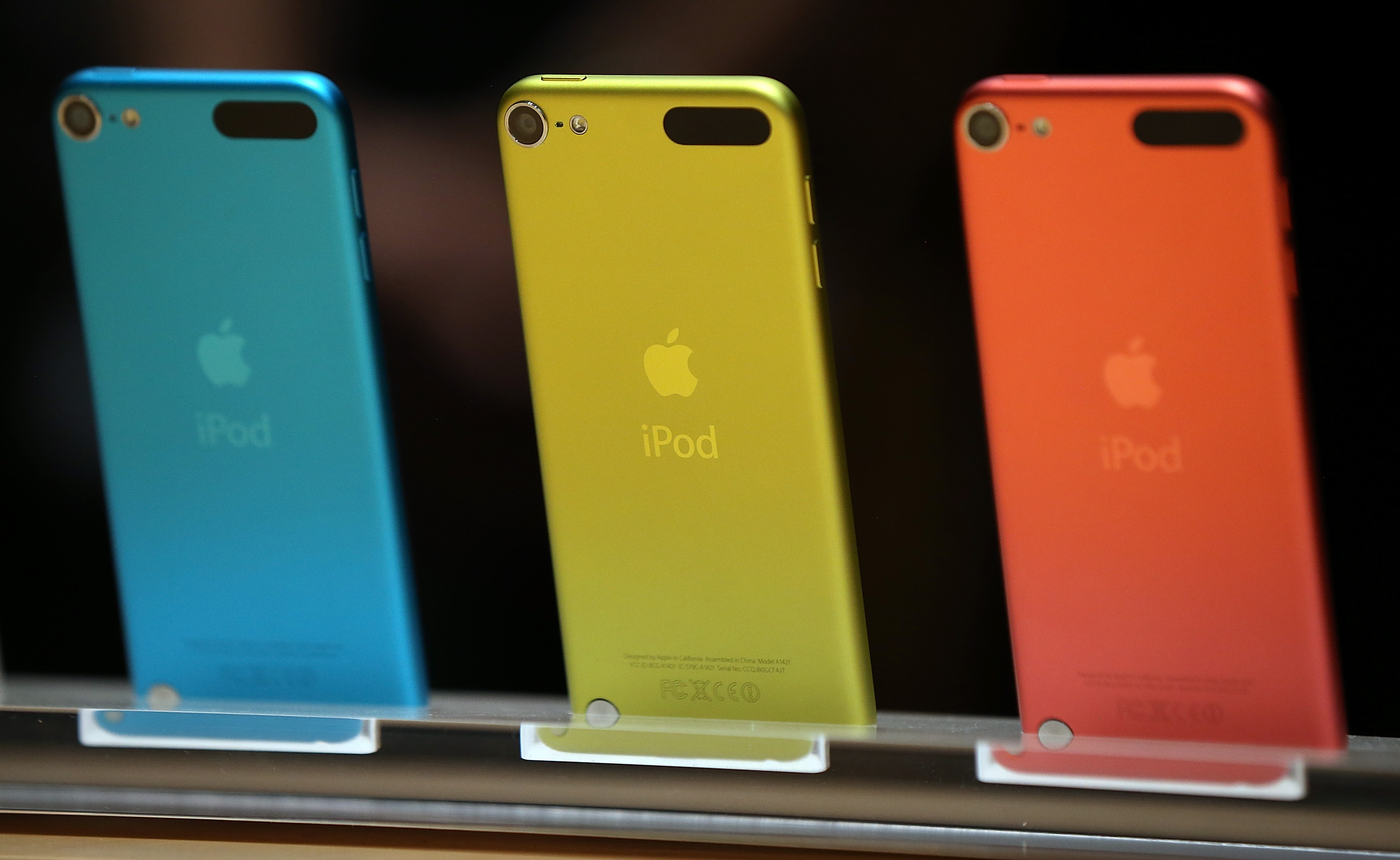 Apple begins shipping new iPod touch and iPod nano, deliveries expected from October 15