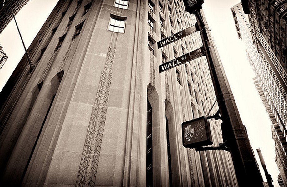 On the heels of a catastrophic quarter, Zynga reports revenue of $317M and non-GAAP EPS of $0.00