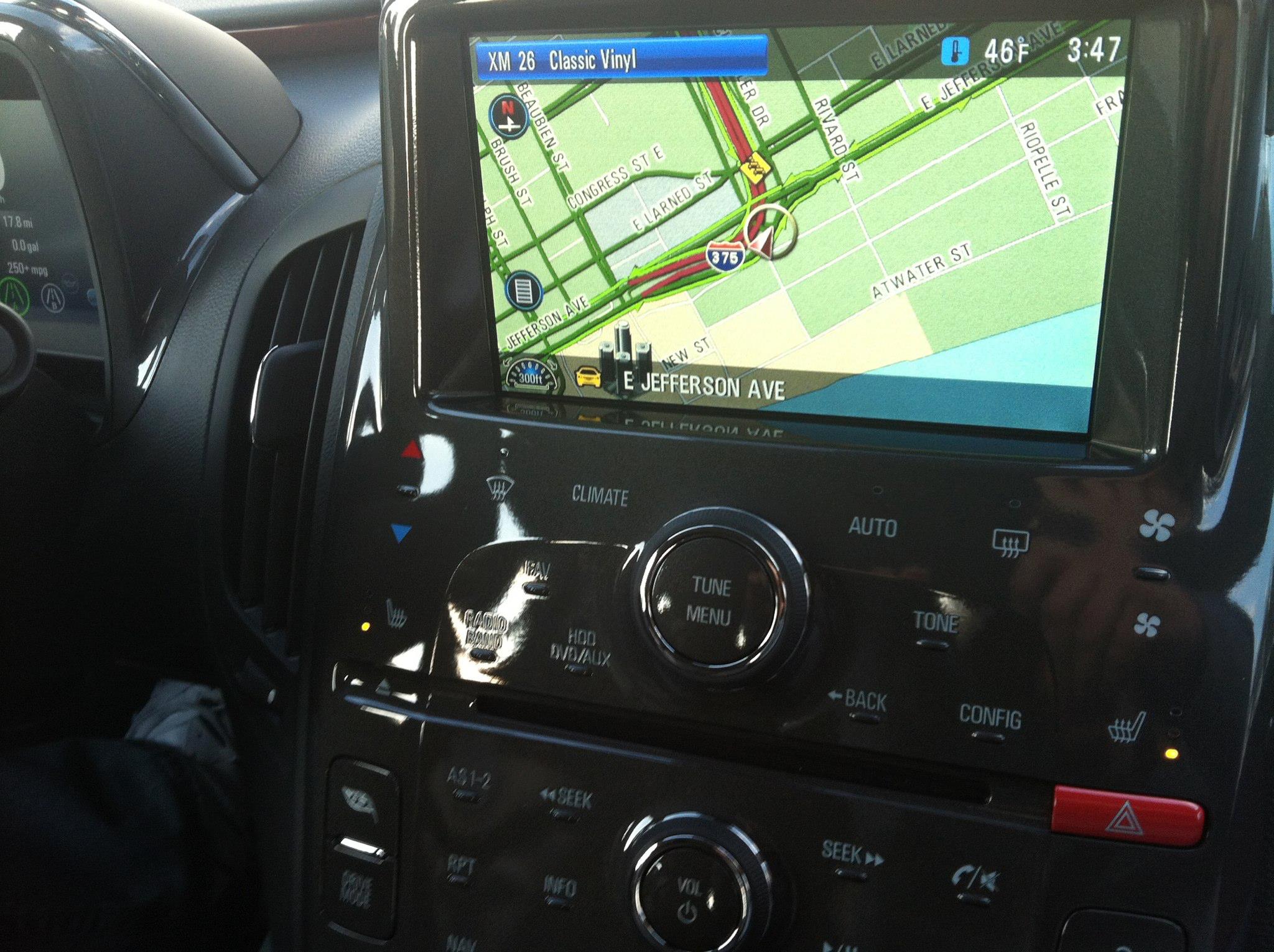 ShopAutoWeek’s feature-packed iPad app is car-buying research done right