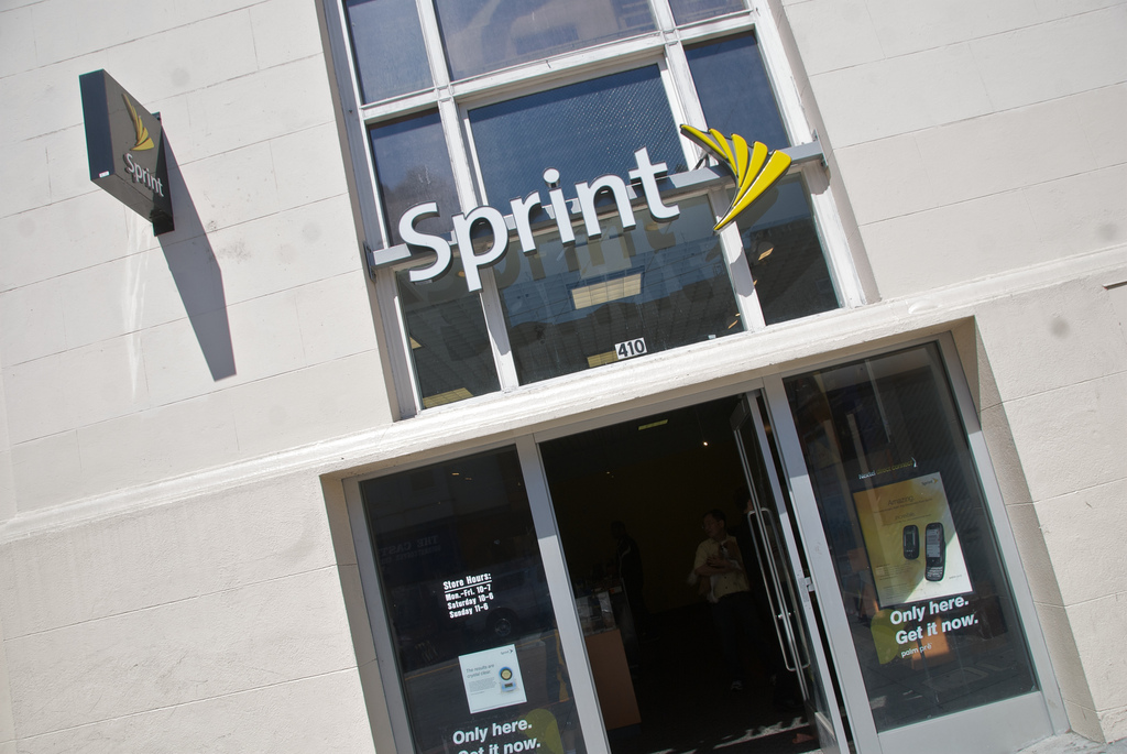 Sprint buys out shareholder to take controlling share of Clearwire