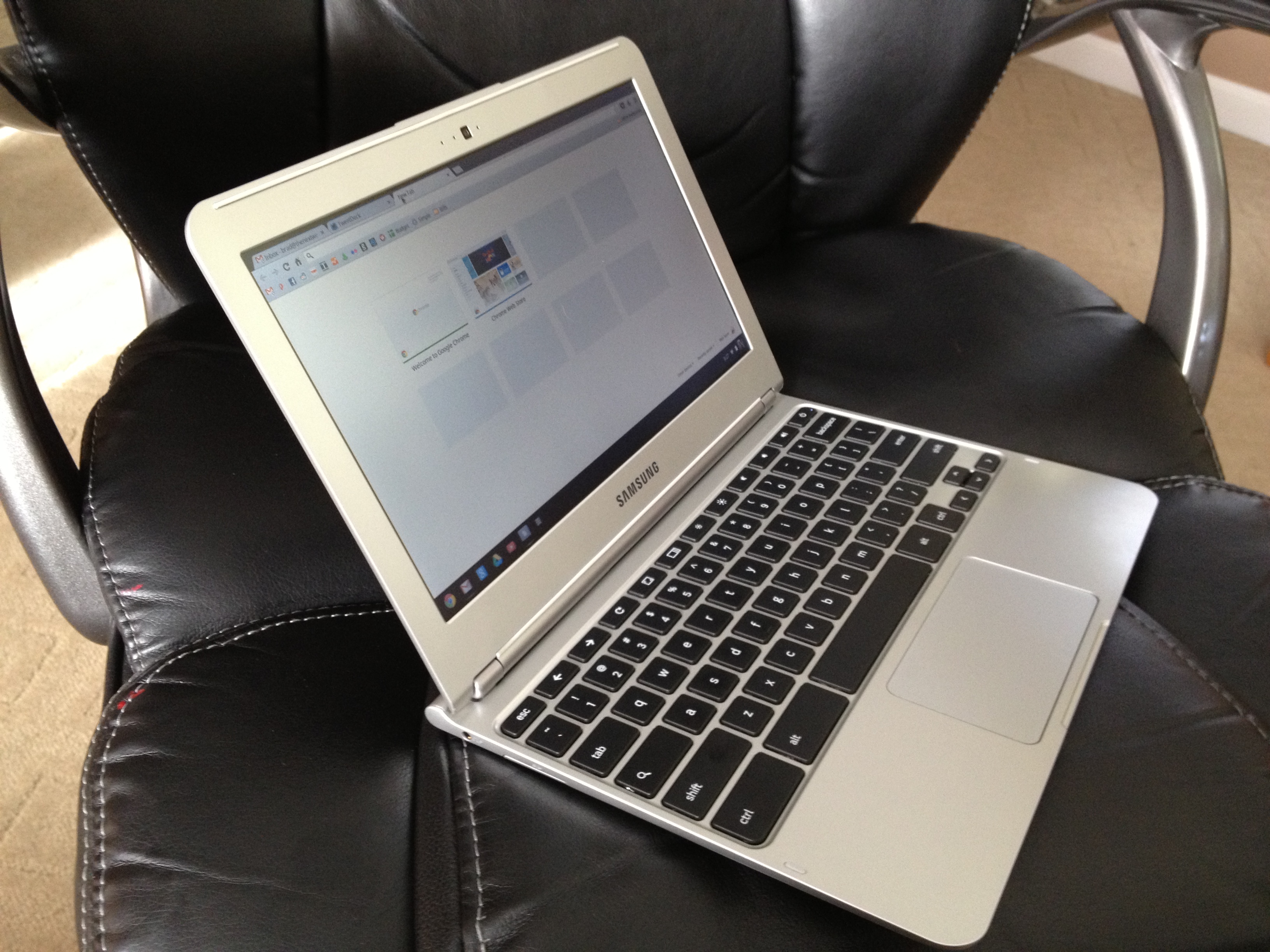 Google triples the number of stores selling Chromebooks to 6,600, adds Walmart, Staples, and more retailers ...