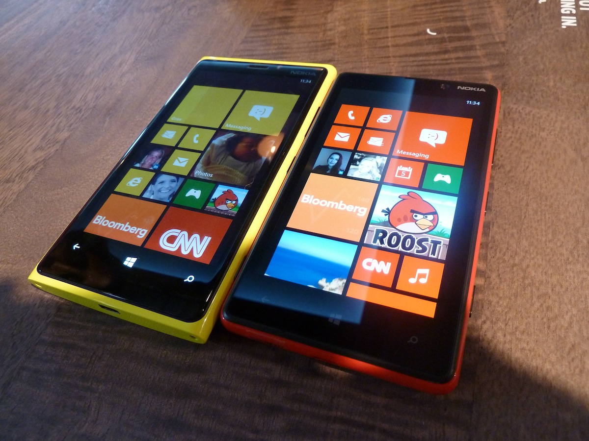 Best Buy prices Nokia Lumia 920 at $149.99 and HTC 8X at $99, as AT&T opens preorders